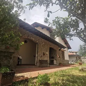 https://villetta-il-nespolo.it-tuscanyhotel.com