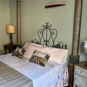 https://residenza-dei-medici-palace-roberto.it-tuscanyhotel.com