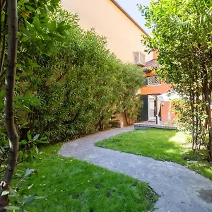 https://isaia-garden.emilia-romagnahotels.net